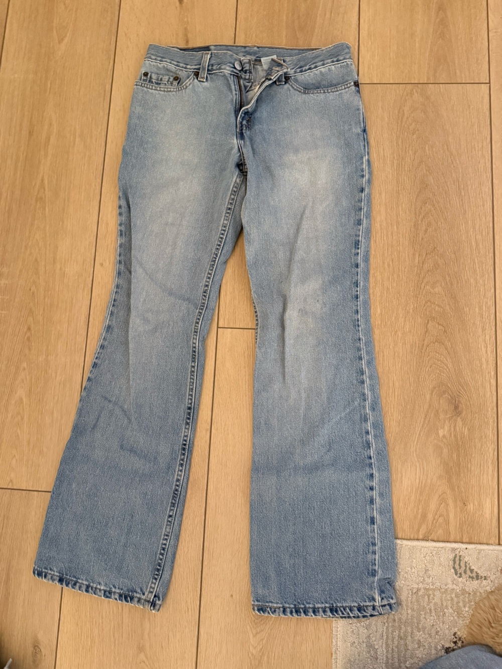 Levi’s Light Wash Women's Jeans - Classic boot cut